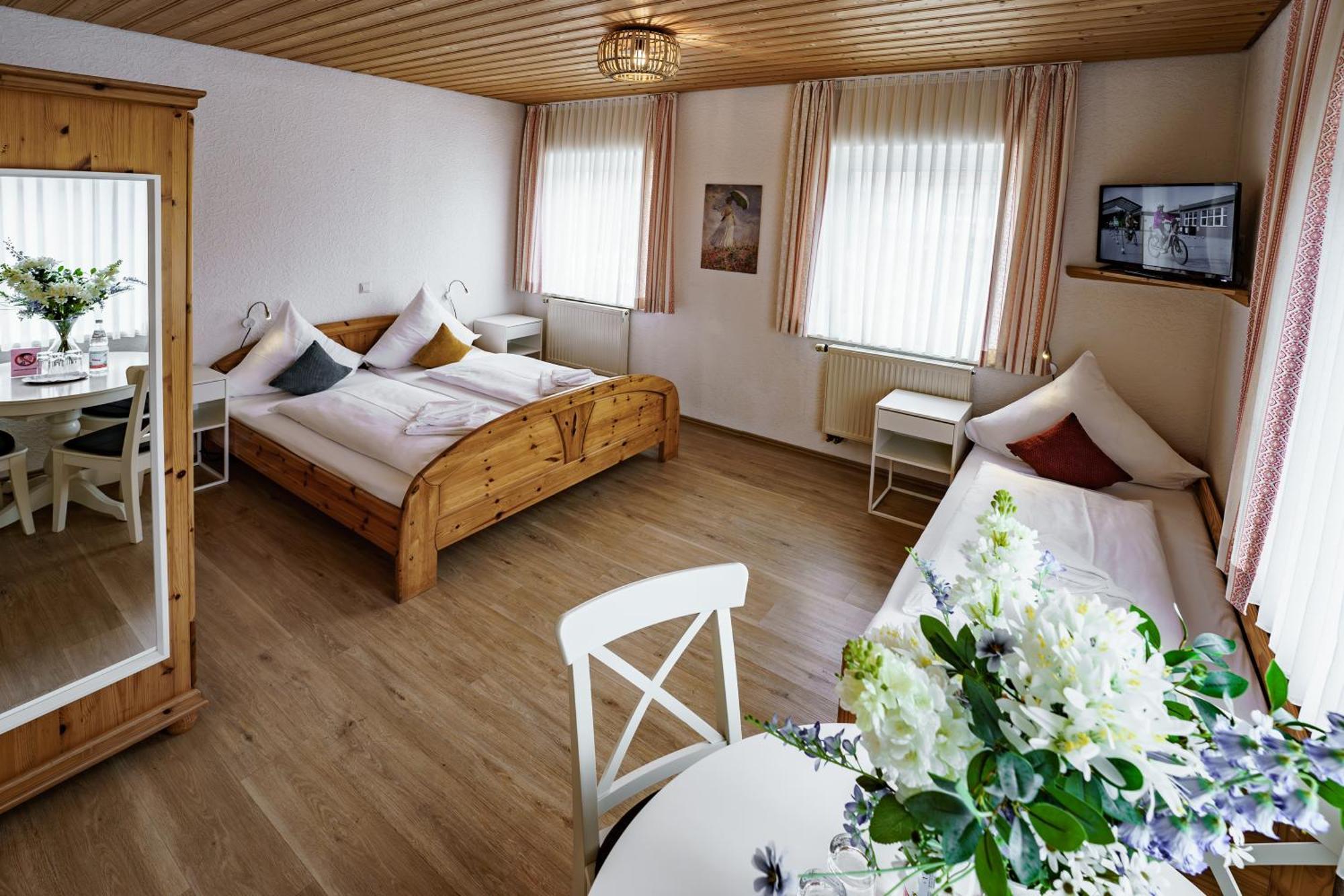 Landgasthof Ochsen Neresheim Экстерьер фото
