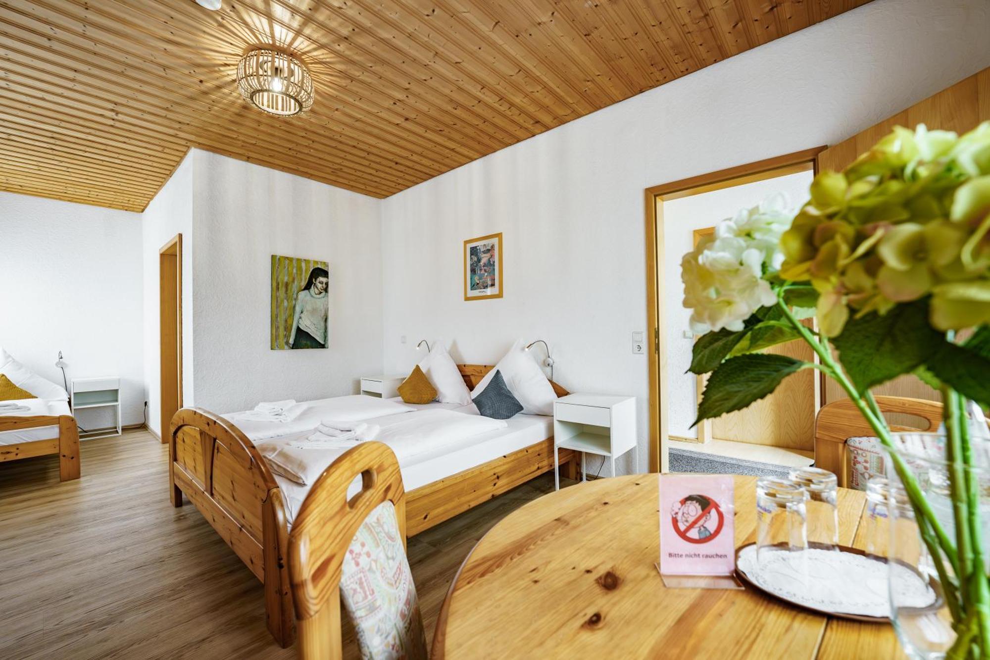 Landgasthof Ochsen Neresheim Экстерьер фото
